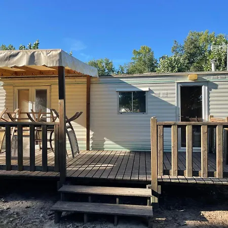 キャンプ場 Mobli-home Dans Camping Municipal