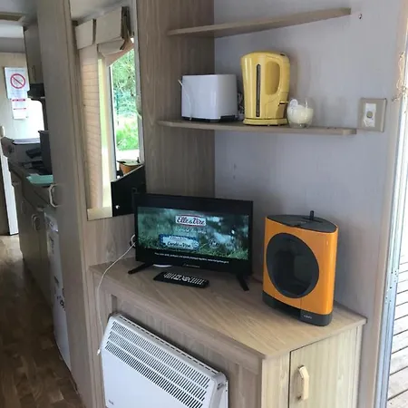 キャンプ場 Mobli-home Dans Camping Municipal